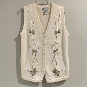 Victoria Jones - small, white holiday sweater vest